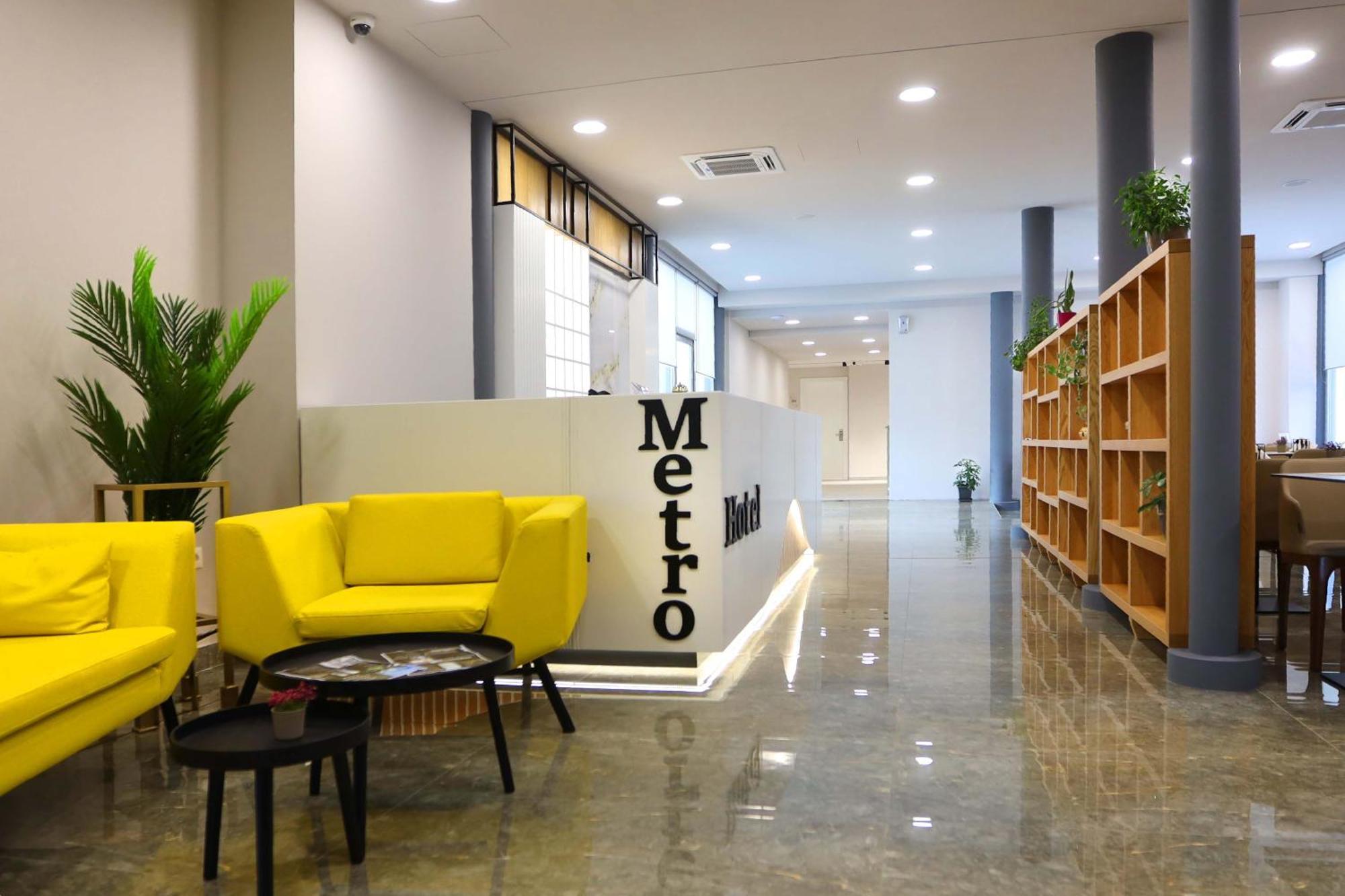 Metro Hotel Terminal Tiranë Ngoại thất bức ảnh