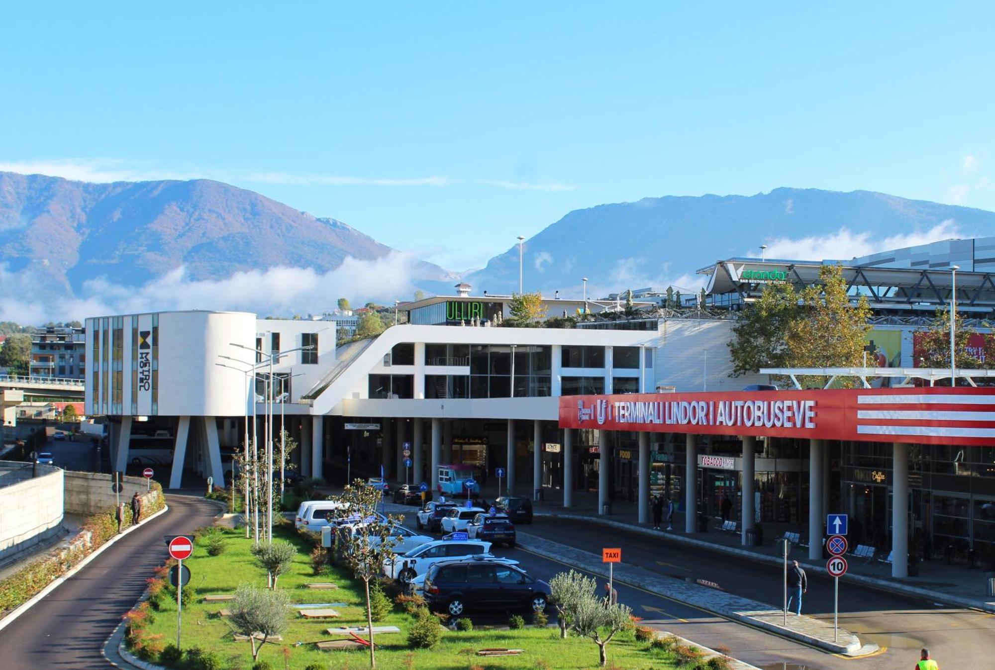 Metro Hotel Terminal Tiranë Ngoại thất bức ảnh