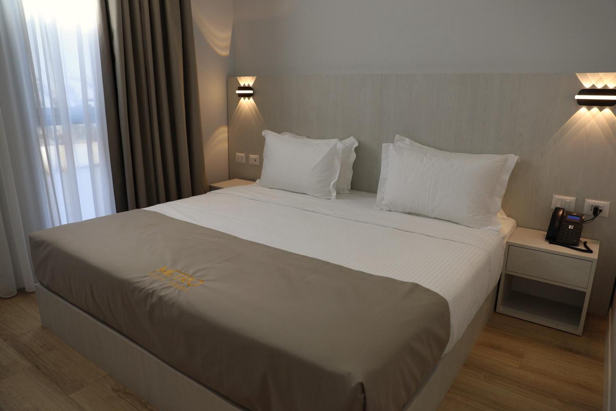Metro Hotel Terminal Tiranë Ngoại thất bức ảnh